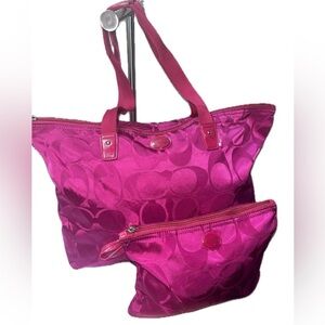 COACH Signature Pink Monogram Weekender Shoulder Bag Snap on Int. Matching Pouch